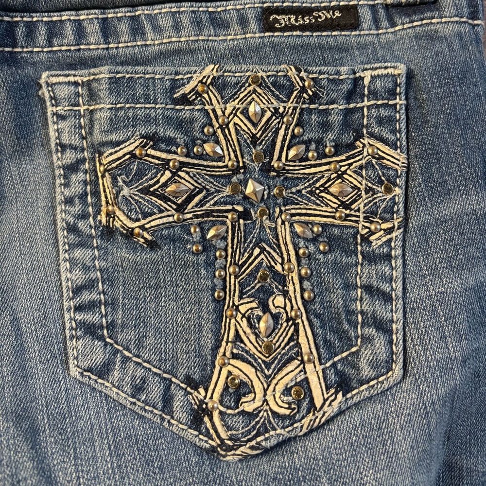 Miss Me Rhinestone Cross Skinny Jeans - Picture 4 of 6